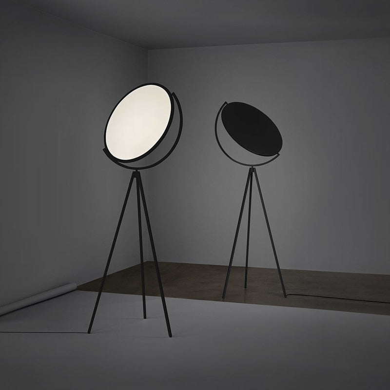 Nordic Creative Black LED Floor Lamp - Vermilton