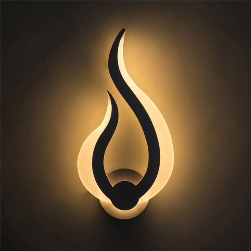 Minimalistic Flame Wall Lamp - Vermilton