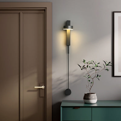 Modern Black/Gold Rotating Wall Lamp - Vermilton