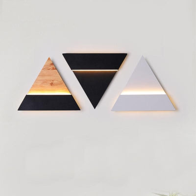 Minimalistic Wooden Wall Lamp - Vermilton